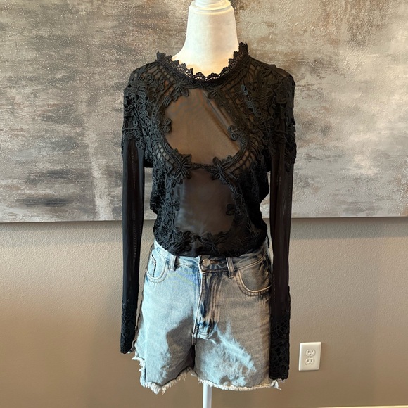 willow & root Tops - Women’s NWT Willow & Root Mesh Top